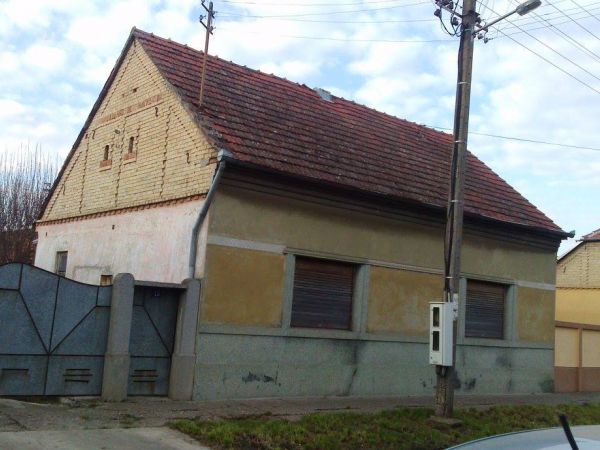 Novi Sad, Kisač, prodaja, kuća na velikom placu površine 1468m2 