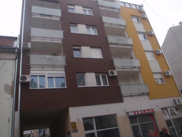 Novi Sad, Centar, na prodaju troiposoban stan površine 110 m2