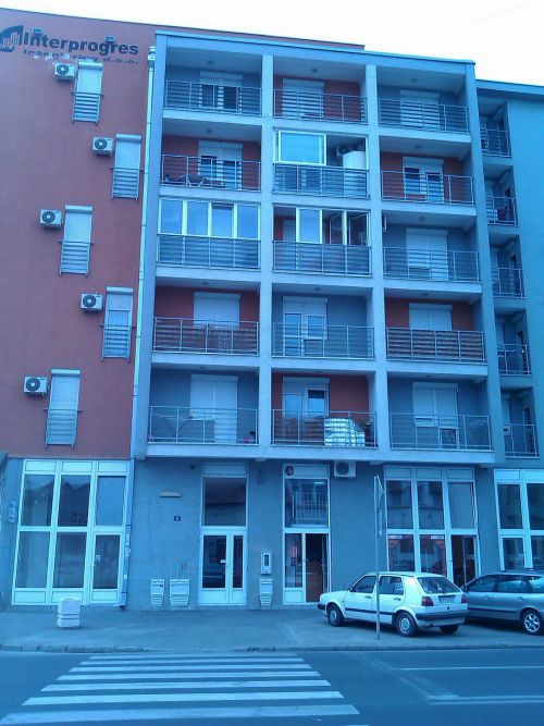 Novi Sad, Centar, izdavanje, dvosoban dupleks stan površine 60m2 