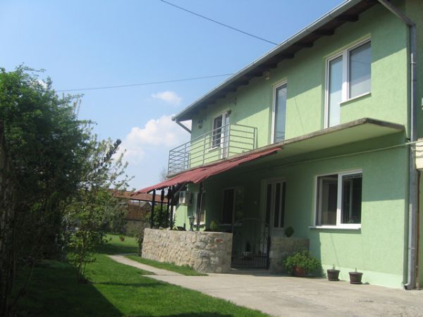 Novi Sad, Futog, prodaja, dve kuće ukupne površine 260m2