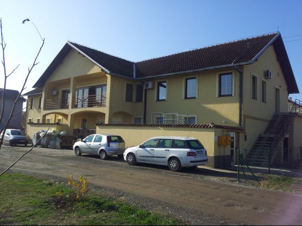 Novi Sad, Veternik, izdavanje, poslovni prostor površine 660m2, Cena dogovor