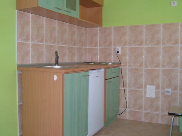 Novi Sad, Adamovićevo naselje, izdavanje, garsonjera, cena 140€