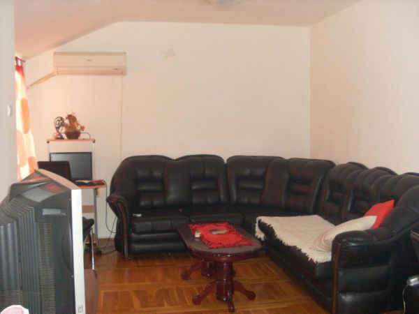 Novi Sad, Socijalno, na prodaju troiposoban stan površine 70m2
