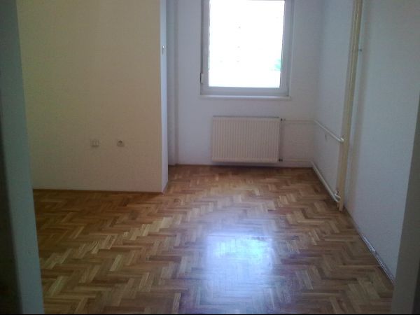 Novi Sad, Detelinara, Izdavanje, jednoiposoban stan površine 37m2