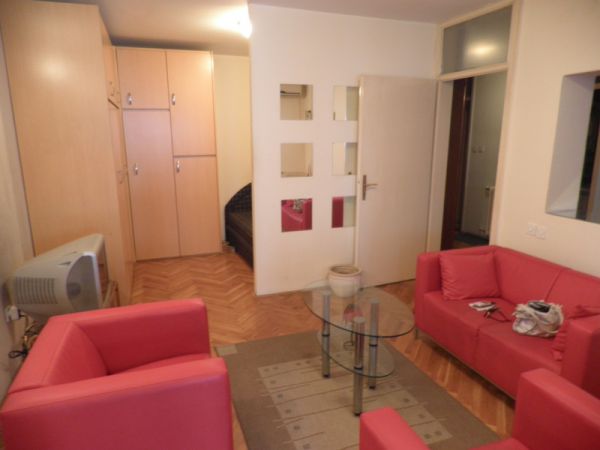Novi Sad, Centar, Prodaja, jednoiposoban stan površine 44m2
