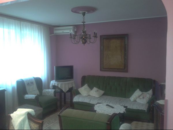 Novi Sad, Detelinara, Prodaja, uknjižen dvoiposoban stan površine 62m2