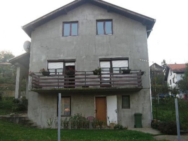 Novi Sad, Sremska Kamenica, prodaja kuće 160m2