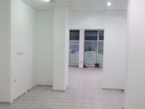 Novi Sad, Liman IV, izdavanje poslovnog prostora površine 140m2