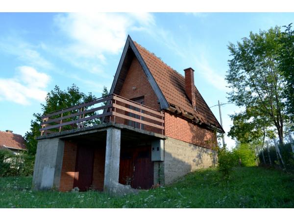 Novi Sad,Ledinci,prodaja vikendice sa neodoljivim pogledom na Novi Sad