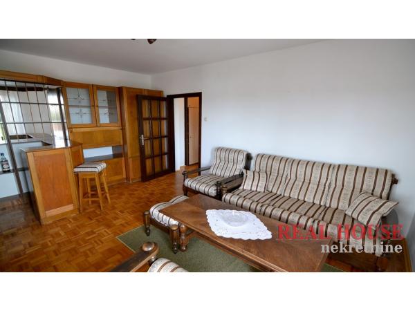 Novi Sad,Cara Dusana,60 m2, komplet opremljen sa namestajem