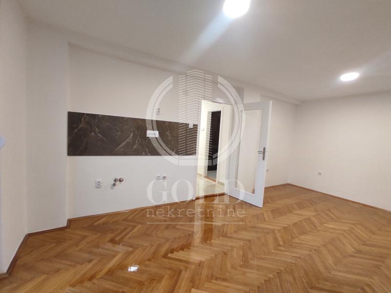 prodaja, stanovi, , rotkvarija žitni trg, 43m2