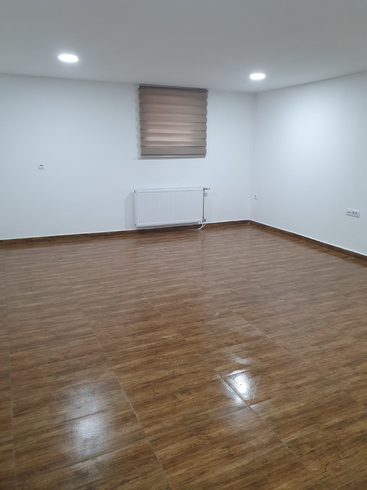 prodaja, lokali, novi sad, rotkvarija žitni trg, 76m2