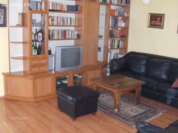 Novi Sad, Lipov Gaj, na prodaju dvosoban stan površine 51m2
