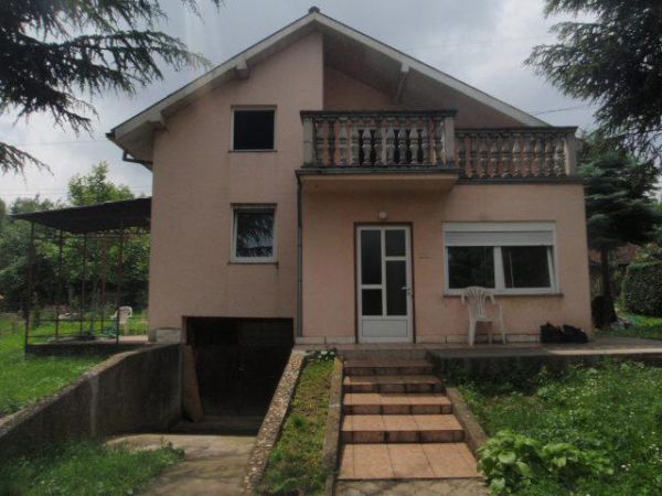 Novi Sad, Sremska kamenica, Čardak, na prodaju četvorosobna kuća površine 170m2